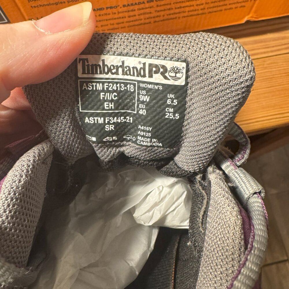 Women's Timberland PRO Composite Toe Safety Shoe, Size 9 Wide, Pre-Loved - Picture 3 of 7